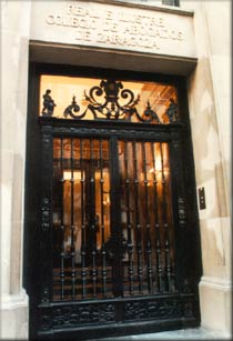 Puerta del Colegio